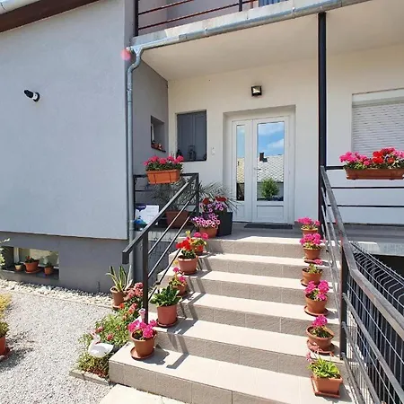 Beke Szigete Nyaralo Holiday home *